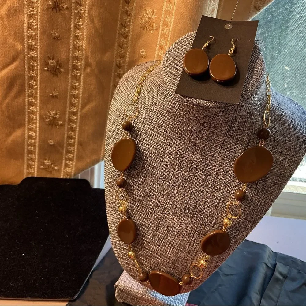 Elegant Brown and Gold Jewelry Set